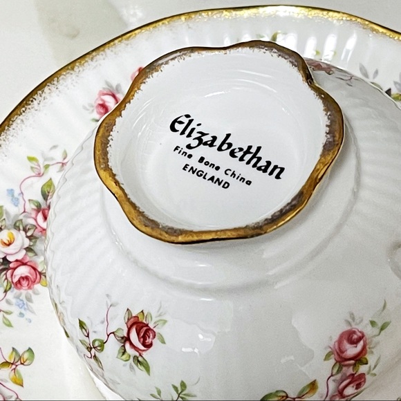 ✨Vintage Elizabethan Bone China England teacup & saucer - Picture 2 of 2